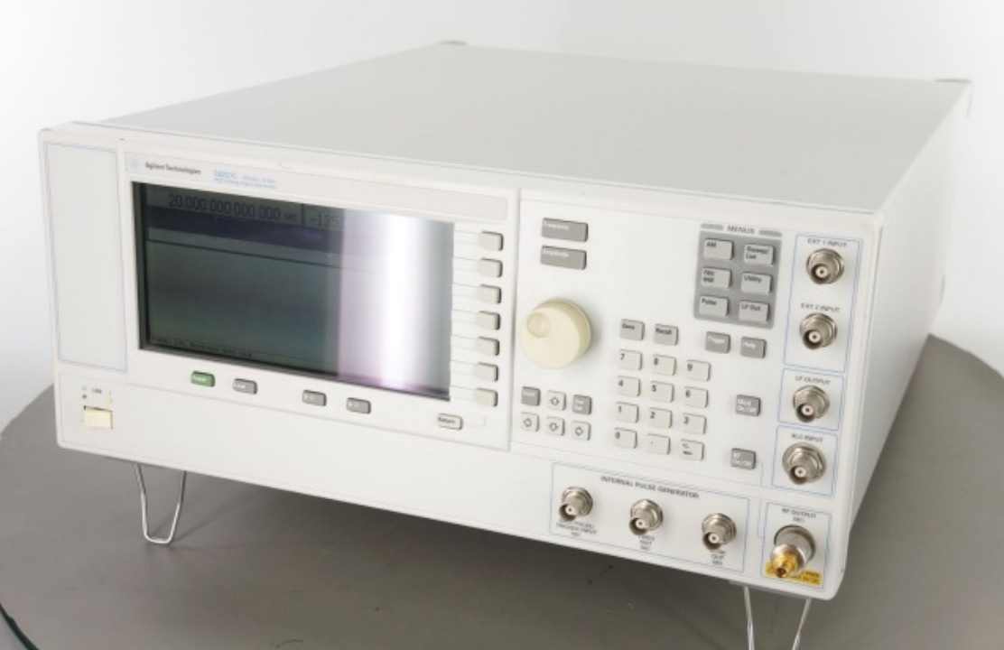 Used Agilent E8257C for sale by Dirwings Co.,Ltd | used-line.com